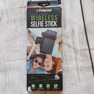 Polaroid wireless selfie stick New in Box